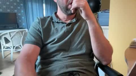 chris13abcd online show from June 9, 2026, 6:58 am