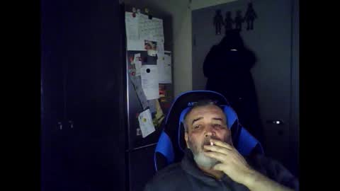 Chris online show from November 15, 2025, 9:28 am