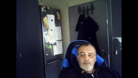 Chris online show from May 15, 2026, 8:10 am