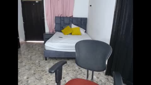 chris_blackwood online show from February 17, 2025, 4:26 pm