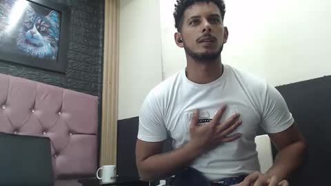 Snapshot of chris_dick2 chatting on October 23, 2025, 4:34 am chris_dick2 online show from October 23, 2025, 4:34 am