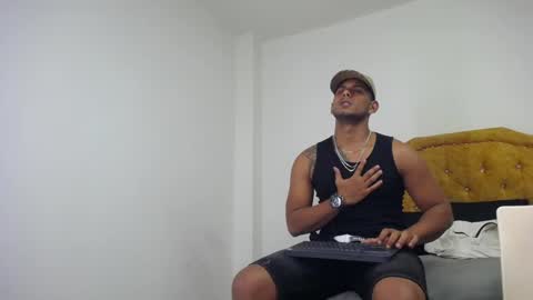 chris_dick2 online show from April 22, 2026, 6:27 am