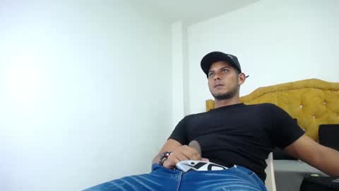 chris_dick2 online show from May 26, 2026, 5:03 am