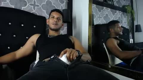 Snapshot of chris_dick2 chatting on July 17, 2026, 5:25 am chris_dick2 online show from July 17, 2026, 5:25 am