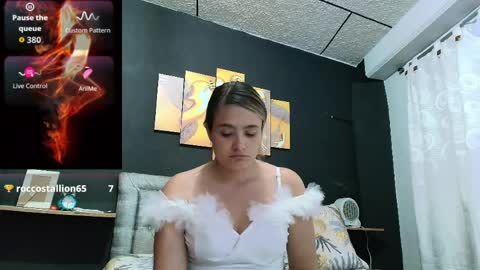 Yarixa online show from April 6, 2026, 11:05 pm