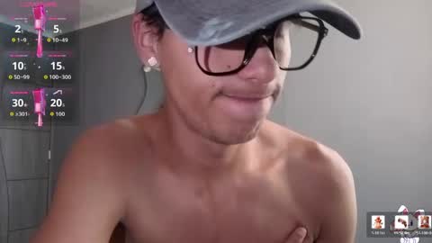 chris_zp online show from May 19, 2026, 4:24 pm