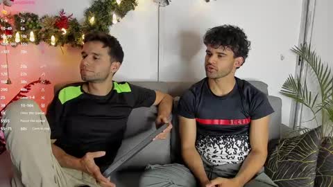 Snapshot of chrisandrew_ chatting on December 14, 2024, 2:56 am Im Chirs IM MODEL INDEPENDT online show from December 14, 2024, 2:56 am