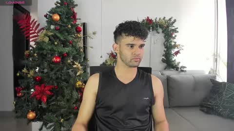 Snapshot of chrisandrew_ chatting on December 26, 2024, 4:04 pm Im Chirs IM MODEL INDEPENDT online show from December 26, 2024, 4:04 pm