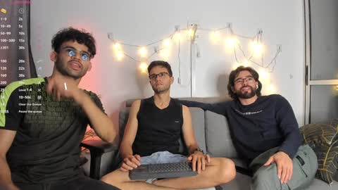 Snapshot of chrisandrew_ chatting on January 15, 2025, 3:43 am Im Chirs IM MODEL INDEPENDT online show from January 15, 2025, 3:43 am