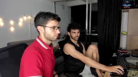 Snapshot of chrisandrew_ chatting on February 5, 2025, 2:19 am Im Chirs IM MODEL INDEPENDT online show from February 5, 2025, 2:19 am