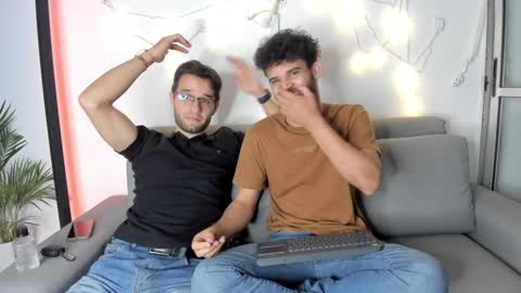 Snapshot of chrisandrew_ chatting on February 6, 2025, 2:11 am Im Chirs IM MODEL INDEPENDT online show from February 6, 2025, 2:11 am