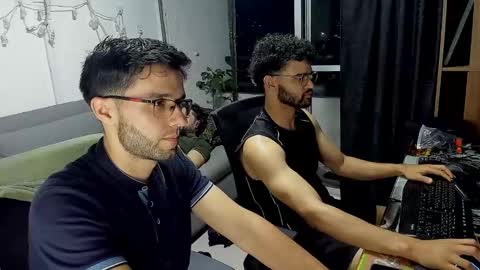 Snapshot of chrisandrew_ chatting on February 12, 2025, 3:18 am Im Chirs IM MODEL INDEPENDT online show from February 12, 2025, 3:18 am