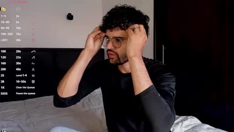 Snapshot of chrisandrew_ chatting on February 14, 2025, 9:10 pm Im Chirs IM MODEL INDEPENDT online show from February 14, 2025, 9:10 pm