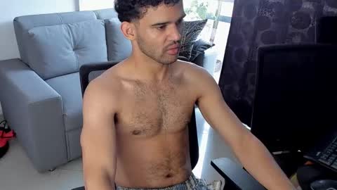 Snapshot of chrisandrew_ chatting on February 18, 2025, 3:10 pm Im Chirs IM MODEL INDEPENDT online show from February 18, 2025, 3:10 pm