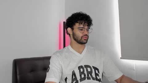 Snapshot of chrisandrew_ chatting on September 12, 2025, 1:22 pm Im Chirs IM MODEL INDEPENDT online show from September 12, 2025, 1:22 pm