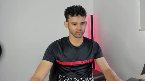 Snapshot of chrisandrew_ chatting on September 18, 2025, 4:31 pm Im Chirs IM MODEL INDEPENDT online show from September 18, 2025, 4:31 pm