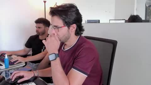 Snapshot of chrisandrew_ chatting on September 26, 2025, 5:06 pm Im Chirs IM MODEL INDEPENDT online show from September 26, 2025, 5:06 pm