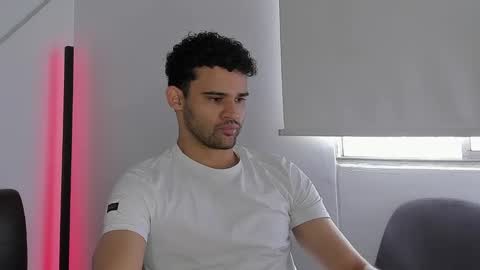 Snapshot of chrisandrew_ chatting on October 6, 2025, 3:09 pm Im Chirs IM MODEL INDEPENDT online show from October 6, 2025, 3:09 pm