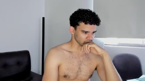 Snapshot of chrisandrew_ chatting on October 17, 2025, 4:31 pm Im Chirs IM MODEL INDEPENDT online show from October 17, 2025, 4:31 pm