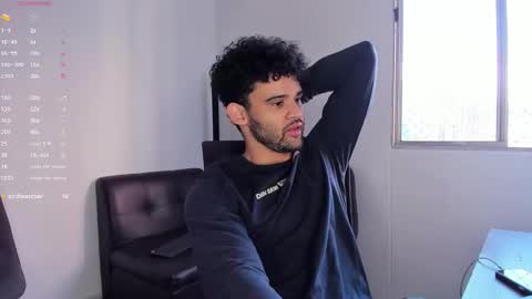 Snapshot of chrisandrew_ chatting on October 29, 2025, 9:27 pm Im Chirs IM MODEL INDEPENDT online show from October 29, 2025, 9:27 pm