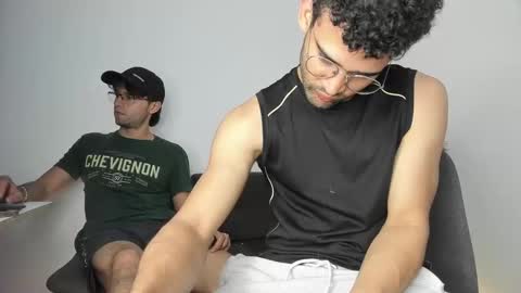 Snapshot of chrisandrew_ chatting on November 7, 2025, 3:39 am Im Chirs IM MODEL INDEPENDT online show from November 7, 2025, 3:39 am