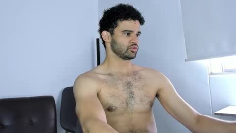 Snapshot of chrisandrew_ chatting on November 11, 2025, 3:12 pm Im Chirs IM MODEL INDEPENDT online show from November 11, 2025, 3:12 pm