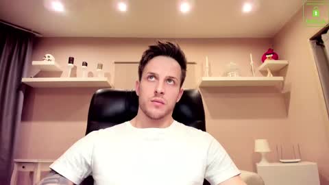 Snapshot of chriscarrey chatting on February 13, 2025, 12:46 am Chris online show from February 13, 2025, 12:46 am