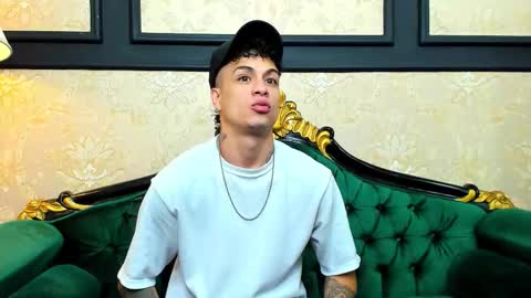 Snapshot of chrismckay_ chatting on October 11, 2025, 11:20 am Chris online show from October 11, 2025, 11:20 am