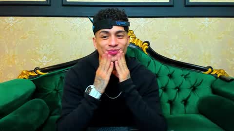 Snapshot of chrismckay_ chatting on October 17, 2025, 11:24 am Chris online show from October 17, 2025, 11:24 am