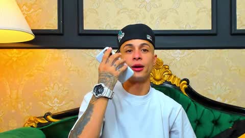 Snapshot of chrismckay_ chatting on October 24, 2025, 11:06 am Chris online show from October 24, 2025, 11:06 am