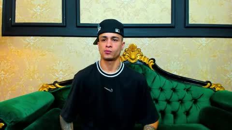 Snapshot of chrismckay_ chatting on November 26, 2025, 11:33 am Chris online show from November 26, 2025, 11:33 am