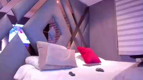 chrismorgan24 online show from September 28, 2025, 12:05 am