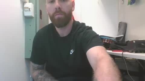 Snapshot of chrisomate31 chatting on February 3, 2025, 5:07 am chrisomate31 online show from February 3, 2025, 5:07 am