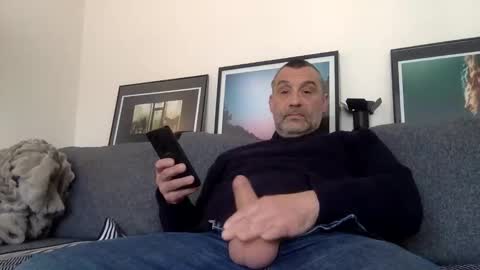 chrispanam13 online show from April 5, 2026, 11:07 am