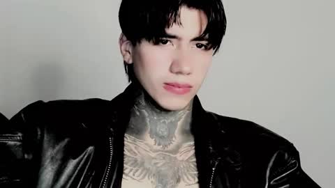 Snapshot of chriss_opp chatting on November 1, 2025, 1:24 pm CHRIS INDEPENT MODEL online show from November 1, 2025, 1:24 pm