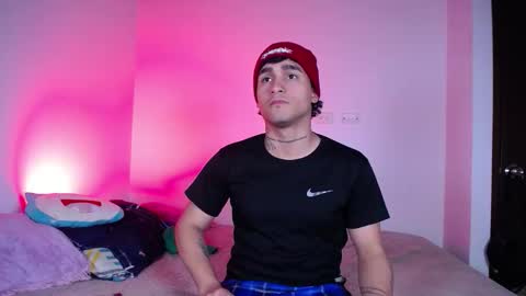 Christian Wang online show from October 11, 2025, 11:25 pm