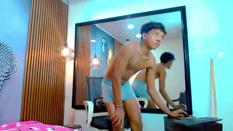 chrisshottx online show from May 20, 2026, 7:53 pm