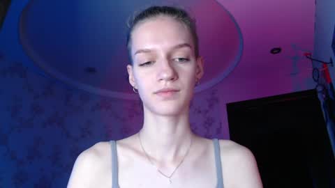 chrissy_joyful online show from June 18, 2026, 9:14 am
