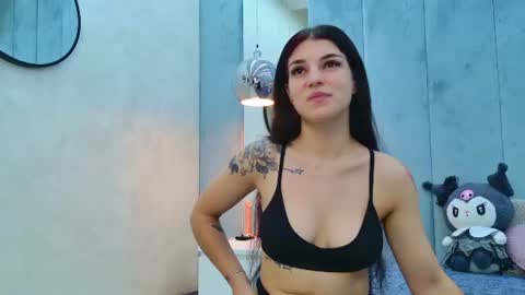 christahot online show from July 20, 2026, 5:22 am