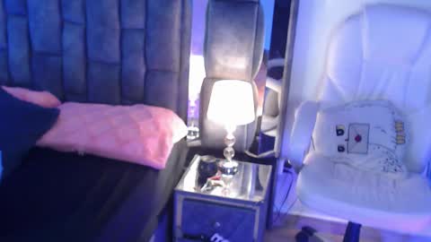 Christal online show from October 19, 2025, 6:14 am