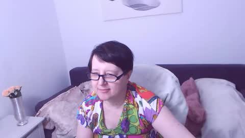 Snapshot of christarose chatting on May 31, 2026, 3:19 pm Christa online show from May 31, 2026, 3:19 pm