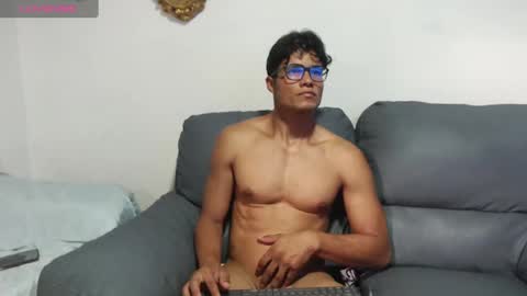 Snapshot of christian_musclet4 chatting on October 3, 2025, 7:55 pm ---Chistian--- online show from October 3, 2025, 7:55 pm