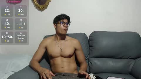 Snapshot of christian_musclet4 chatting on October 4, 2025, 11:03 pm ---Chistian--- online show from October 4, 2025, 11:03 pm