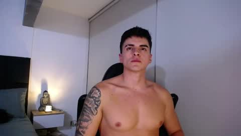 Snapshot of christianvalenzia chatting on November 7, 2025, 11:05 pm Christian online show from November 7, 2025, 11:05 pm