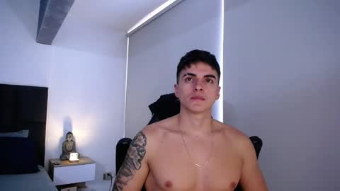 Snapshot of christianvalenzia chatting on November 17, 2025, 3:29 pm Christian online show from November 17, 2025, 3:29 pm