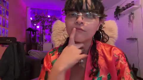 Snapshot of christianvalles chatting on March 8, 2025, 2:45 am christianvalles online show from March 8, 2025, 2:45 am