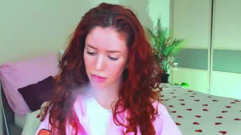 christinaconteeree online show from July 17, 2026, 7:19 pm