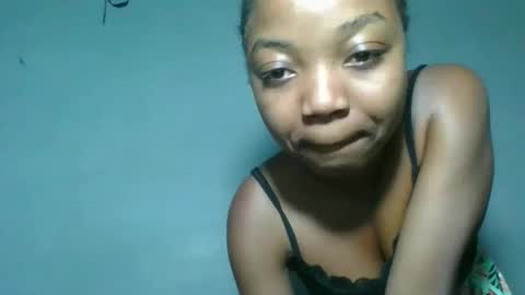 Snapshot of christine985 chatting on October 23, 2025, 2:11 am christine985 online show from October 23, 2025, 2:11 am