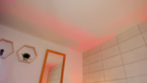 Christine  online show from September 24, 2025, 12:08 pm