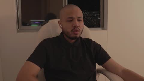 Snapshot of christopherdav chatting on January 25, 2025, 12:38 am Chris online show from January 25, 2025, 12:38 am